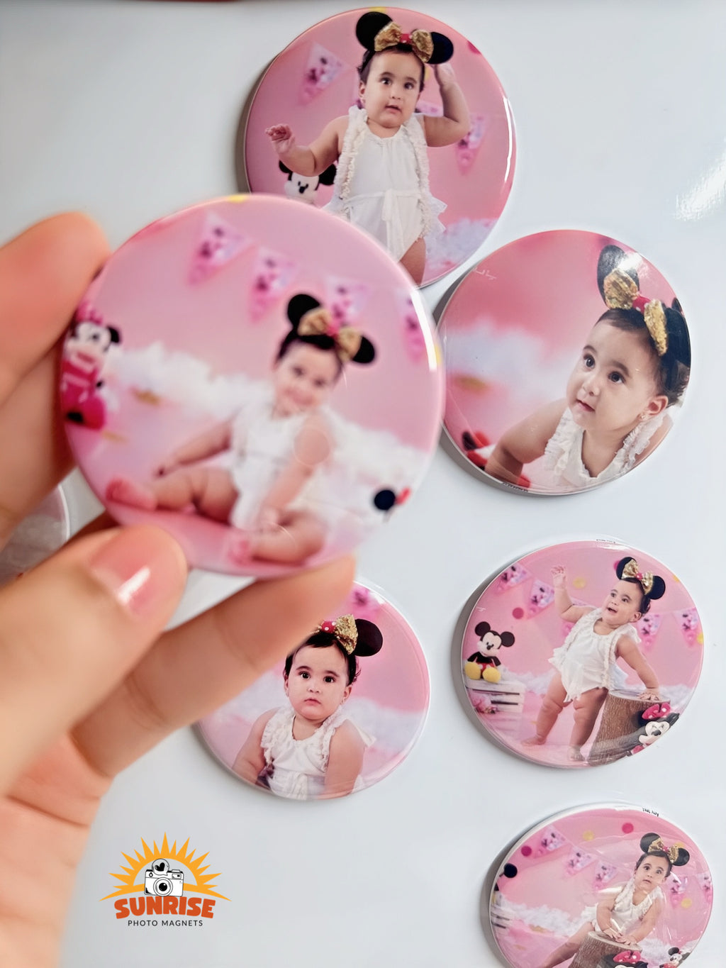 Custom Round Photo Magnet 2,50" (Set of 9)