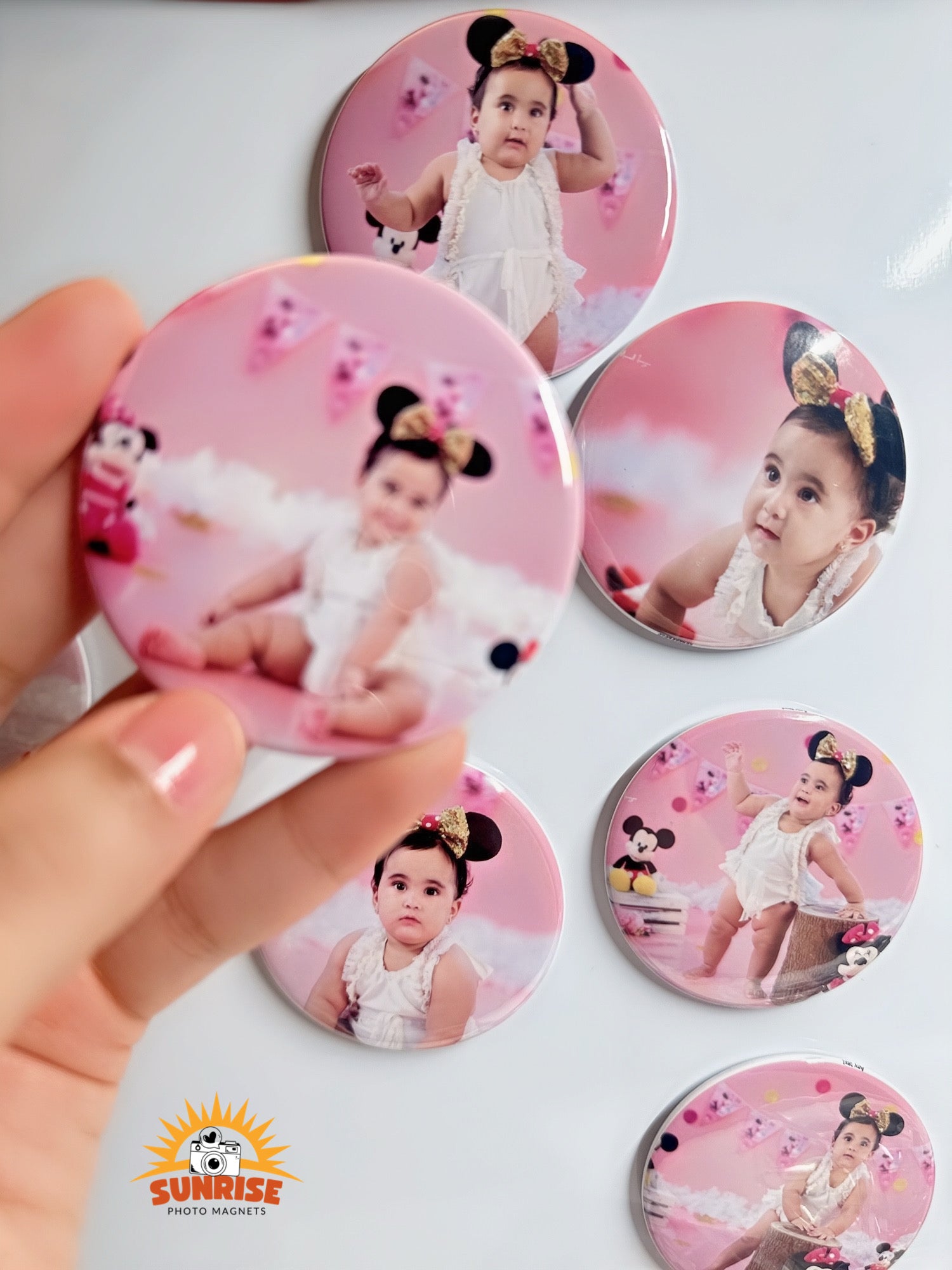 Custom Round Photo Magnet 2,50" (Set of 9)