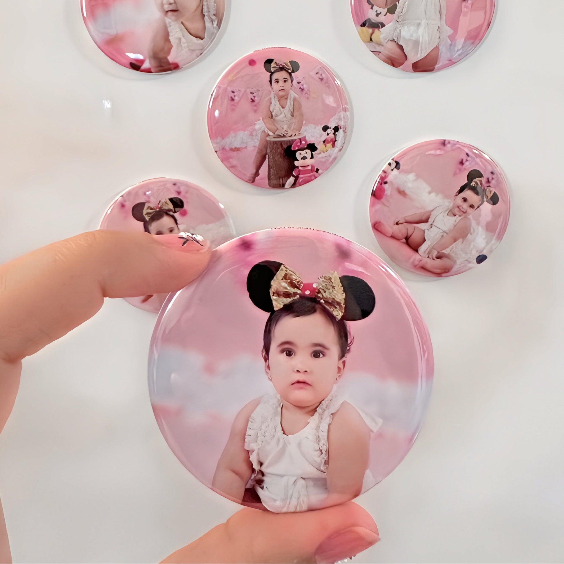 Custom Round Photo Magnet 2,50" (Set of 9)