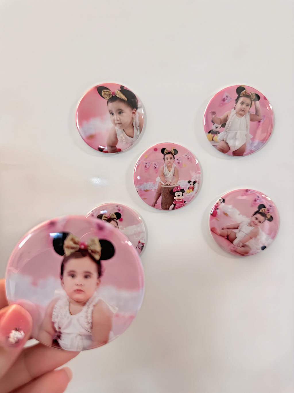 Custom Round Photo Magnet 2,50" (Set of 9)